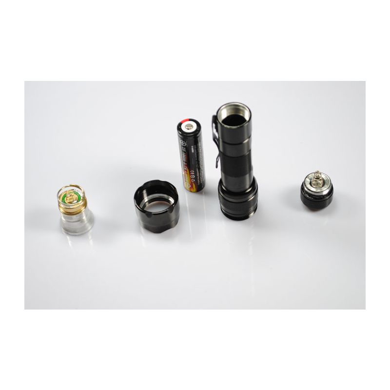 Ultrafire WF-502B LED Taschenlampe 1300 Lumen Schwarz Outdoor-Aktivitäten Notbeleuchtung Robuste Konstruktion