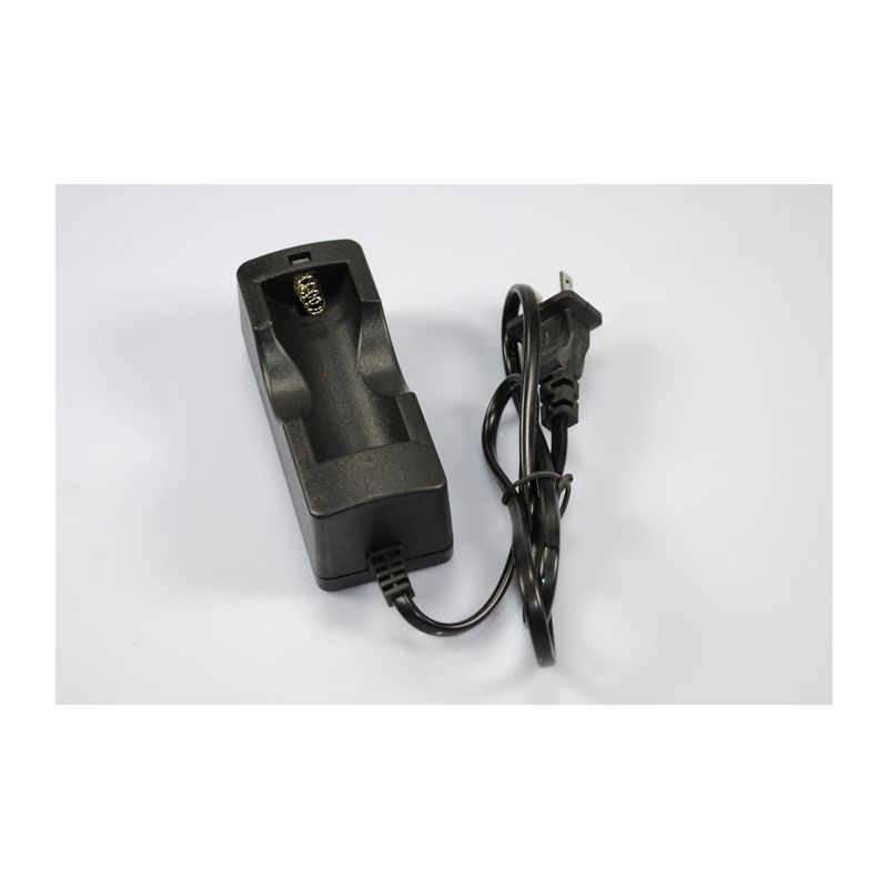 UltraFire Akku Ladegerät 26650 Li-Ion kompakt und tragbar mit Überladungsschutz energieeffizient Schwarz