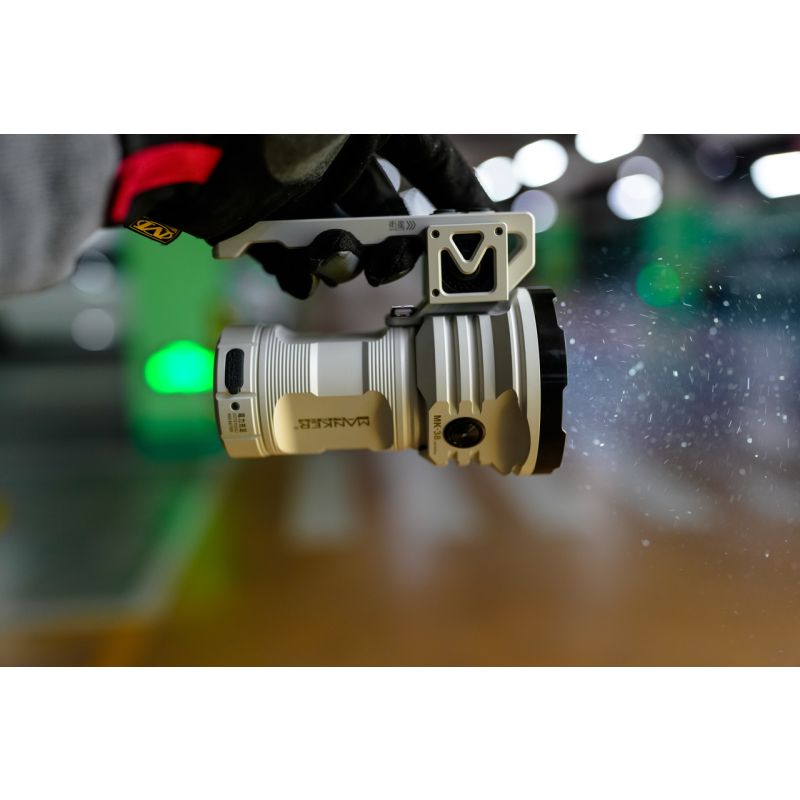 Manker MK38 LED-Taschenlampe 8x XHP70.2 41500 Lumen robuste Outdoor-Licht große Reichweite Haussicherheit