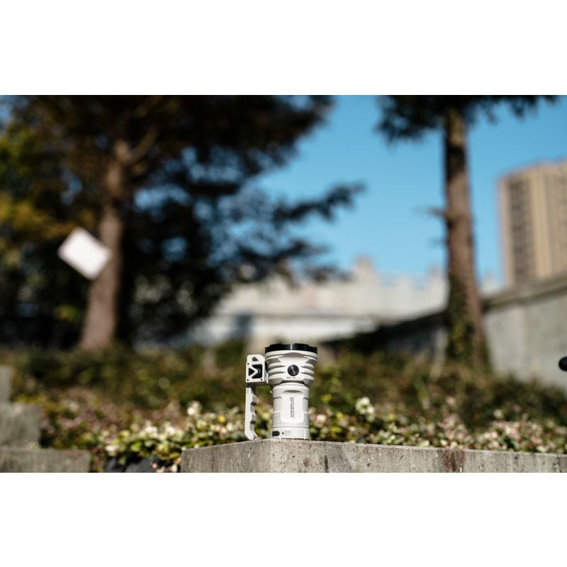 Manker MK38 LED-Taschenlampe 8x XHP70.2 41500 Lumen robuste Outdoor-Licht große Reichweite Haussicherheit