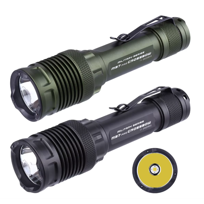 JETBEAM M37 PRO taktische Hochleistungs-Taschenlampe 3700 Lumen, 340m Reichweite, Fensterbrecher, IPX8, 21700