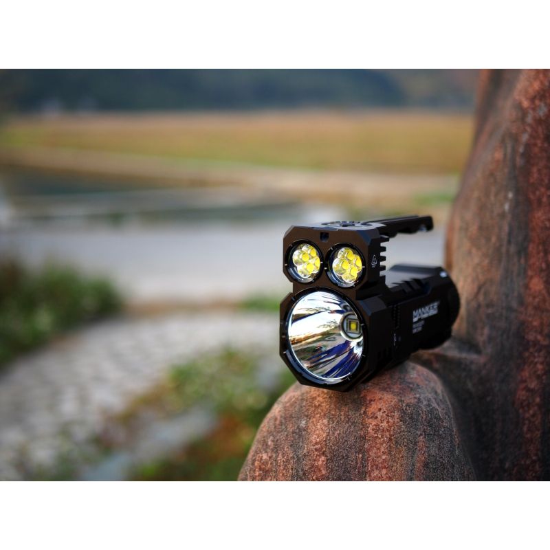 Entdecken Sie Manker Ranger MK39 II LED-Technologie tragbare Taschenlampe robustes Design für Outdoor-Abenteuer