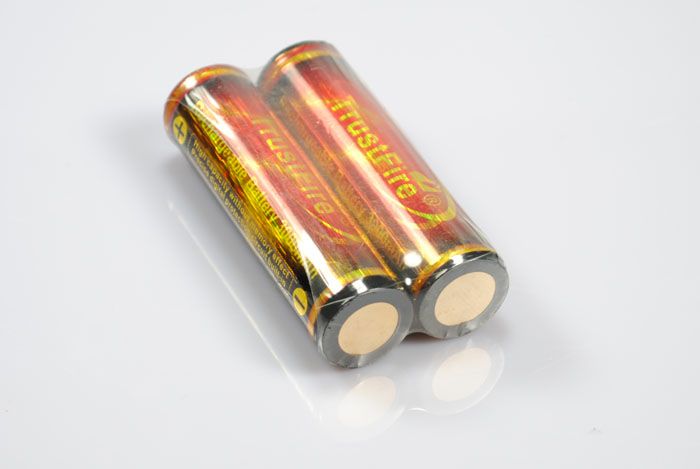 TrustFire 18650 geschützte 3000mAh Li-Ion wiederaufladbare Batterie, hohe Kapazität, sichere Stromquelle für Gadgets