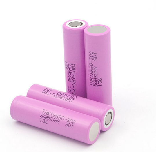 30Q 3,7V 3000mAh 18650 wiederaufladbarer Akku (4er Pack)