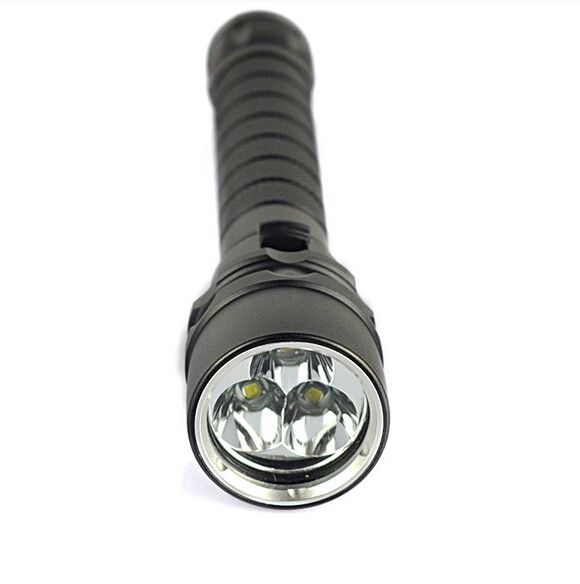 Illuminate Adventures SK68 Q5 LED tragbare Mini-Zoom-Taschenlampe 6000 Lumen robust wasserdicht Campinglicht