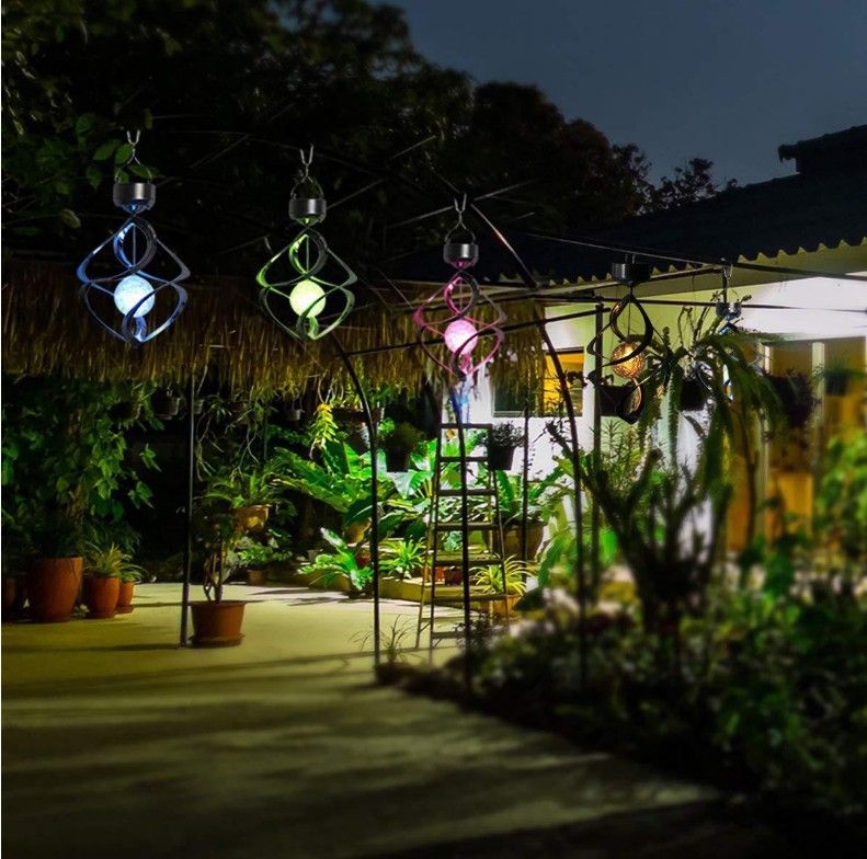 Bezaubernde Solarleuchten Außendekorationen Windspiele LED Farbwechsel für Gartenpartys Langlebiges Design